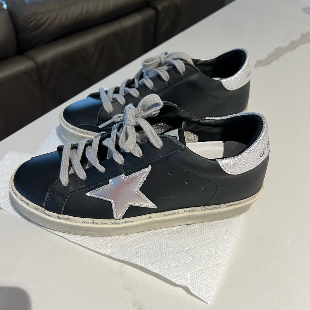 Pristine condition, leather Hi Star platform.